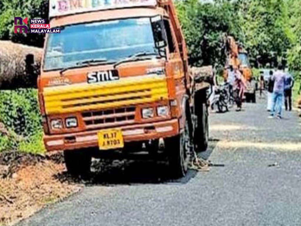 ടാറിങ്ങിന്റെ മൂന്നാം ദിവസം റോഡിൽ തടി കയറ്റി, റോഡ് തകർന്നു; പ്രതിഷേധവുമായി നാട്ടുകാർ