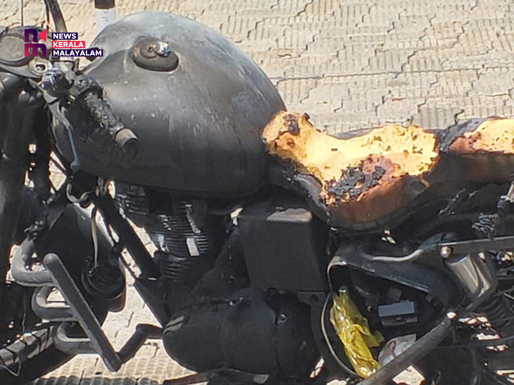 ചൂട് കനക്കുന്നു; കൊച്ചിയില്‍ ബൈക്കിന്റെ സീറ്റ് കത്തിനശിച്ചു