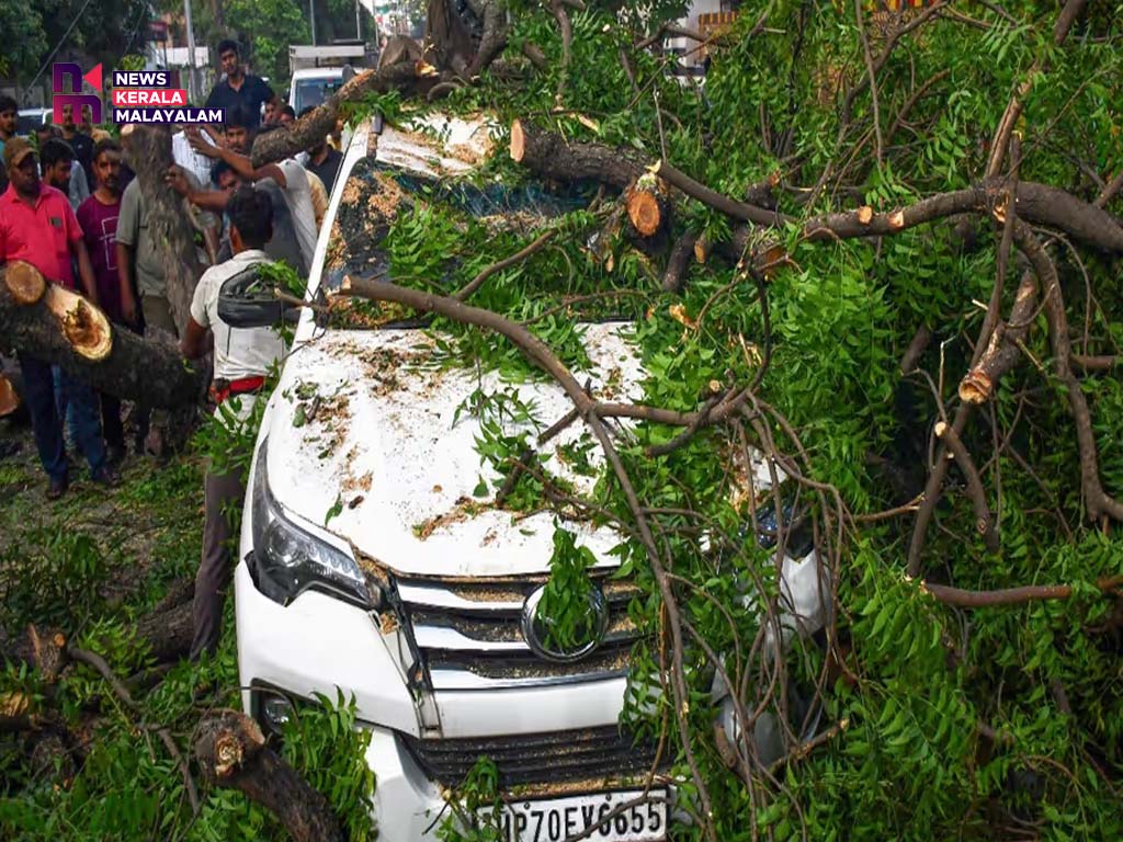 ഇടിമിന്നലോട് കൂടിയ കനത്ത മഴ, ഉത്ത‍ർപ്രദേശിൽ 33 മരണം