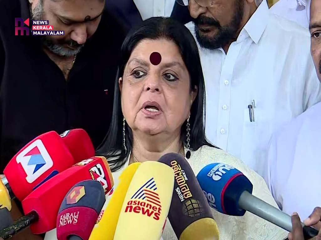 രമേശ് ചെന്നിത്തലയുമായി കൂടിക്കാഴ്ച നടത്തി ദീപാ ദാസ് മുൻഷി