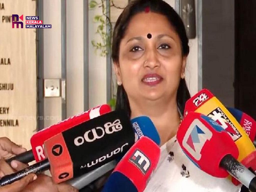 ‘പിണറായി വിജയന് ഇ ഡി മുബാറക്ക്’; പരിഹസിച്ച് കോൺഗ്രസ് നേതാക്കൾ