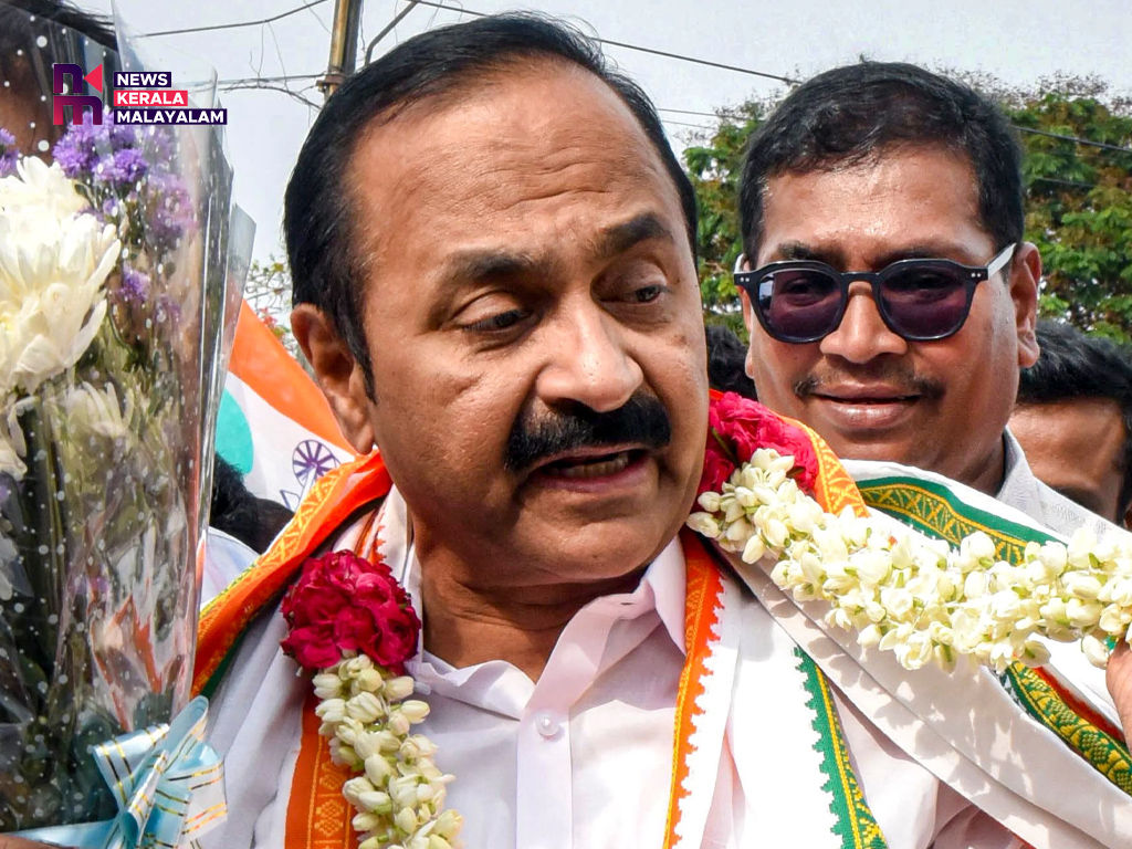 വി. ഡി സതീശൻ തിങ്കളാഴ്ച മുഖ്യമന്ത്രിയായി സത്യപ്രതിജ്ഞ ചെയ്യും