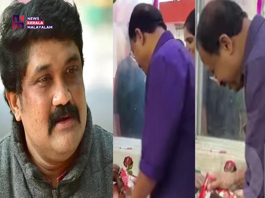 ‘നീട്ടിയ കൈകളിലേക്ക് ഒരു മിഠായി കൈമാറിയാൽ തകർന്നുവീഴുന്ന ഒരു ഗോപുരവും ഇവിടെയില്ല’; വി മുരളീധരനെതിരെ രൂക്ഷ വിമർശനവുമായി എ എ റഹീം