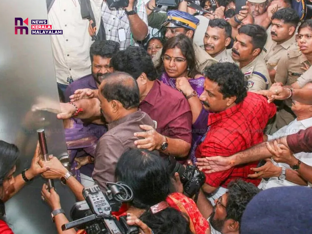 കോര്‍പ്പറേഷനിലെ സംഘർഷം; മേയർക്കും മുൻ മന്ത്രിമാർക്കുമെതിരെ കേസെടുത്തു